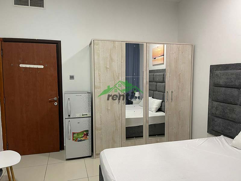 Master room for rent in dubai